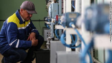 Russia backtracks on threat to cut gas supply to Moldova via Ukraine