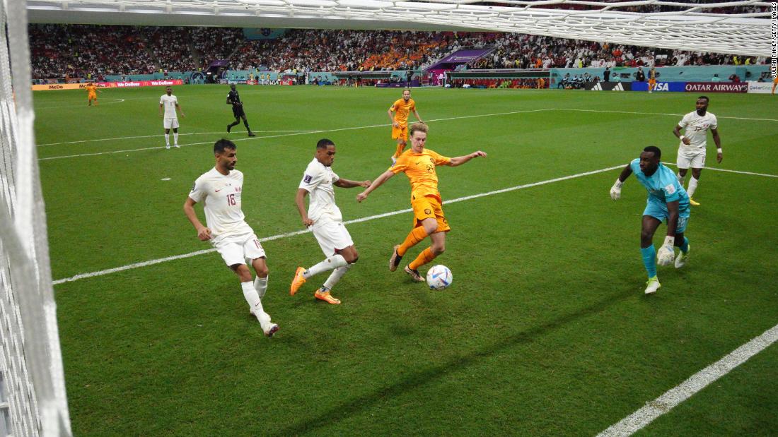 The Netherlands&#39; Frenkie de Jong scores his team&#39;s second goal in the 2-0 victory over Qatar on November 29. The Dutch won Group A. Qatar, the host nation, lost all three of its games.