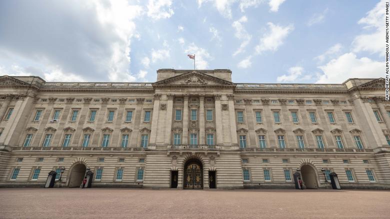 Royal expert explains why Buckingham Palace response to racism scandal is 'new'