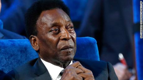 Pelé says he&#39;s &#39;strong&#39; and &#39;with a lot of hope&#39; in social media update