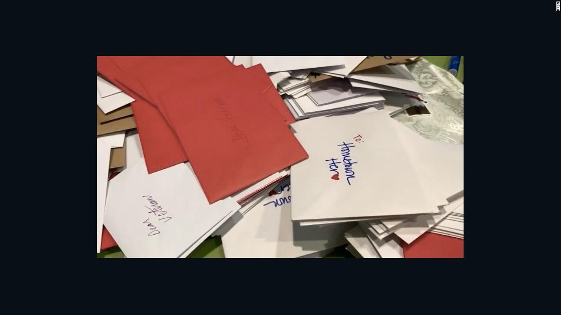 Fresno Pacific University collecting letters for veterans during holidays