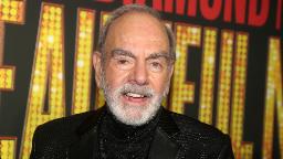 Neil Diamond sings ‘Sweet Caroline’ at Broadway opening | CNN