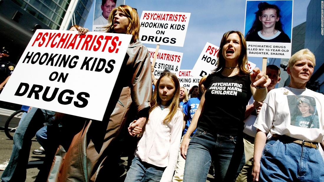 Alley and actress Kelly Preston, second from right, march against the American Psychiatric Association in San Francisco in 2003. 