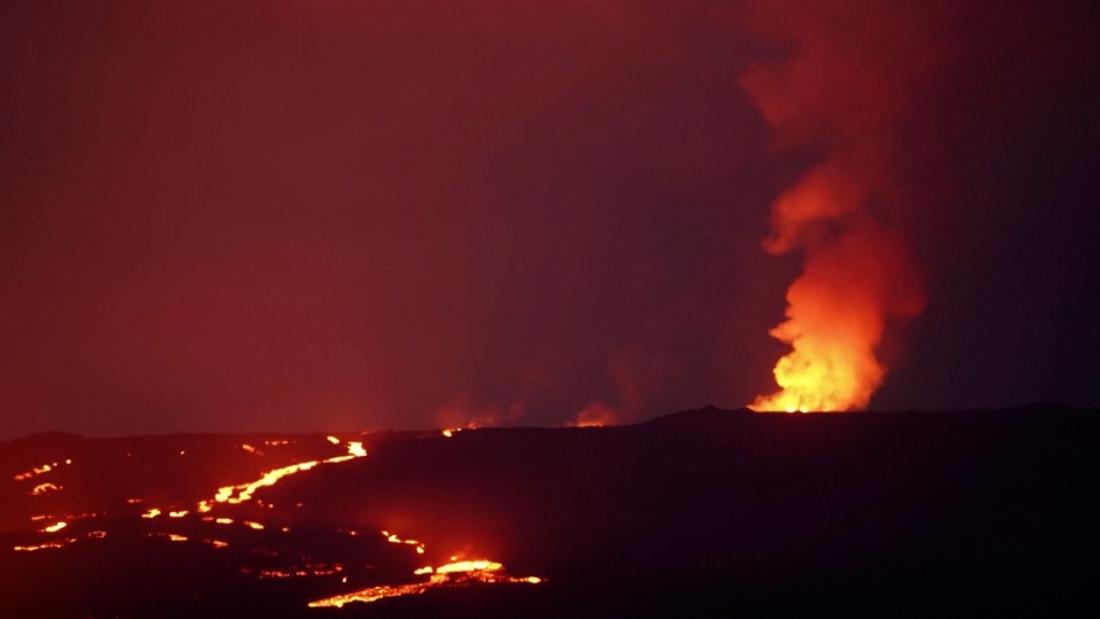 No cesan las emanaciones del volcán Mauna Loa en Hawai - CNN Video