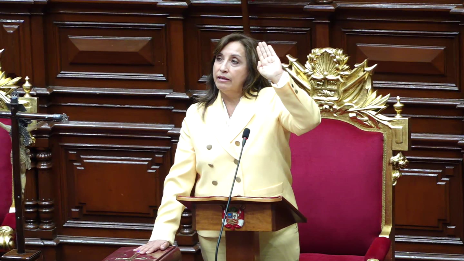 Mira El Momento De La Juramentación De Dina Boluarte Como Presidenta De ...