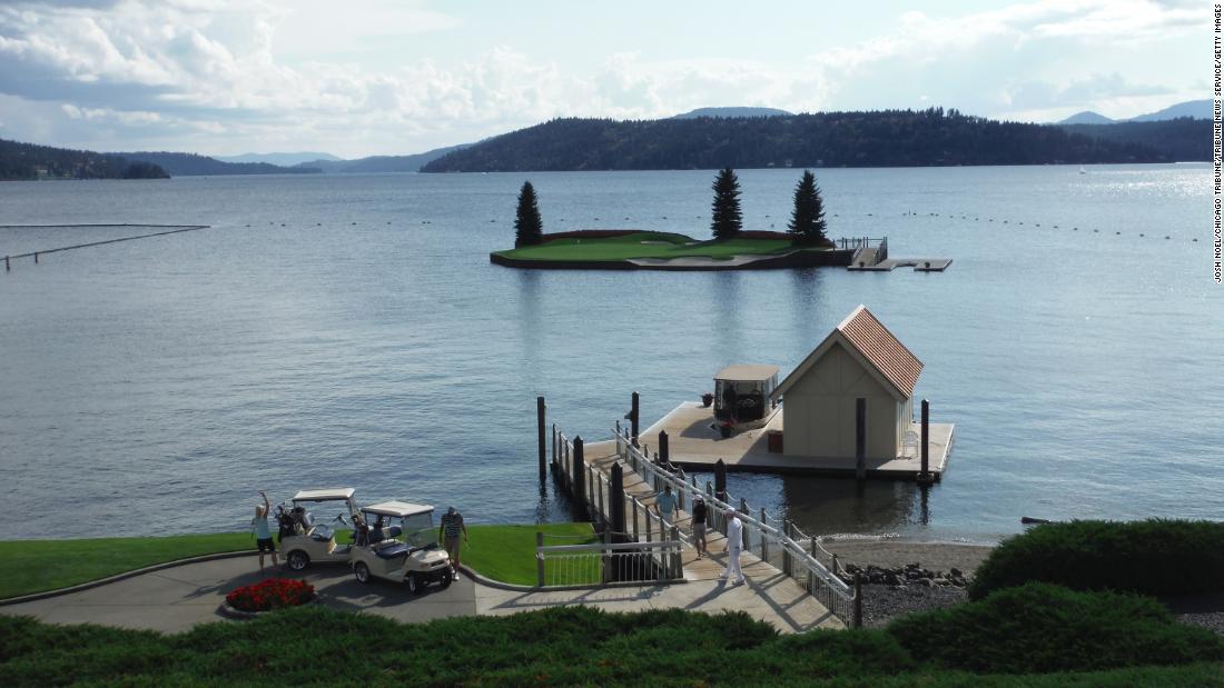Idaho&#39;s &lt;strong&gt;Coeur D&#39;Alene Resort Golf Course &lt;/strong&gt;boasts a unique 14th hole that is as technologically impressive as it is challenging. Claimed to be the world&#39;s only floating, movable island green, underwater cables allow operators to move the green to the required tee distance.