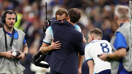 Southgate consoles Kane after England&#39;s defeat to France.