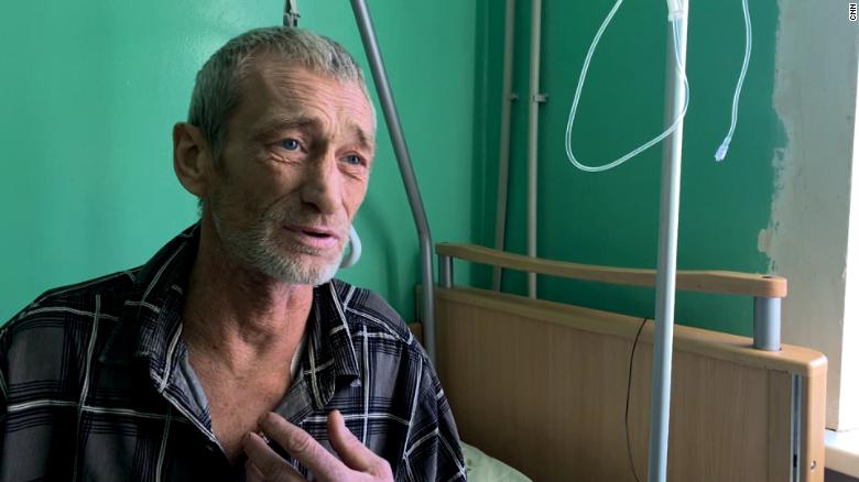 Ukrainian civilian recounts seeing his arm torn off during fighting in Bakhmut