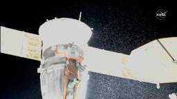 221215064907 soyuz m 22 leak 1215 hp video Soyuz spacecraft docked to ISS springs coolant leak