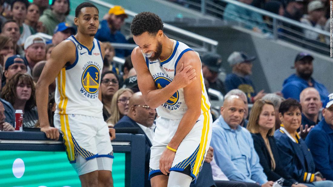 Steph Curry to get an MRI after suffering shoulder injury in Golden State Warriors' 125-119 loss to Indiana Pacers