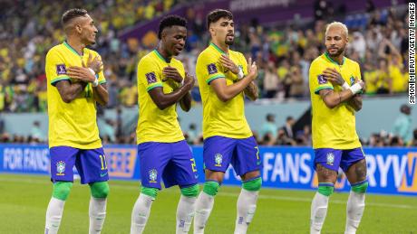 Vinicius Junior of Brazil dancing with Raphinha, Lucas Paqueta and Neymar after scoring the team&#39;s first goal against South Korea.