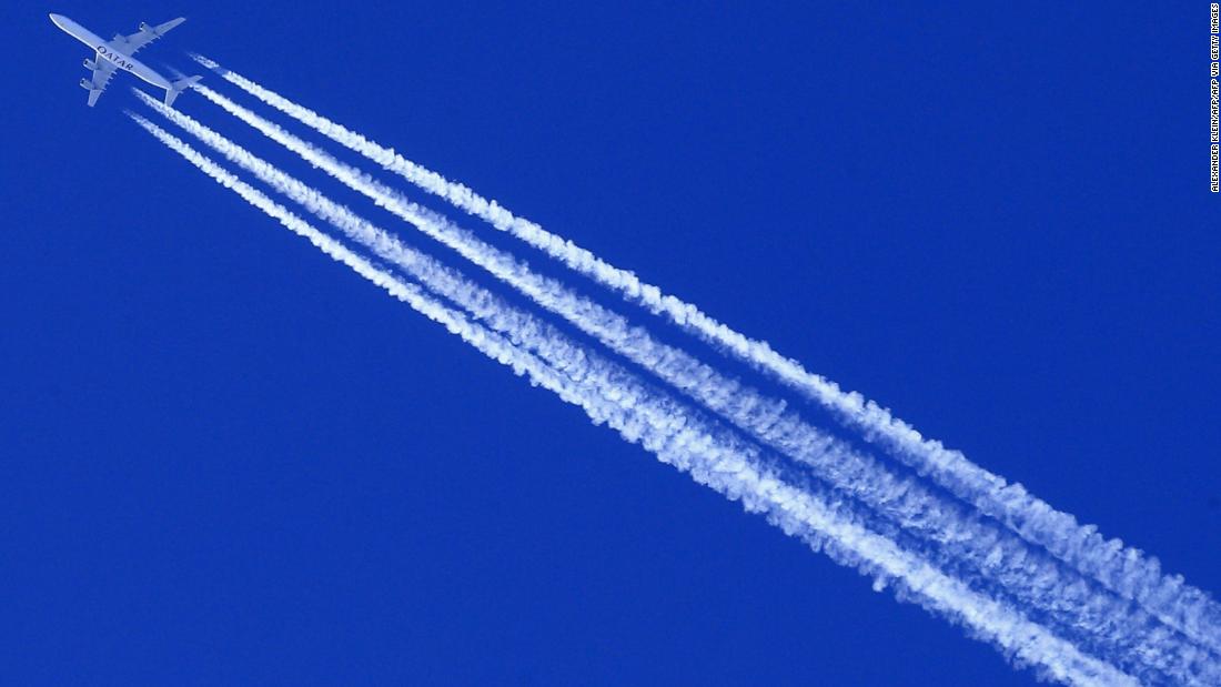 Those white trails behind planes are a problem -- but there might be a solution