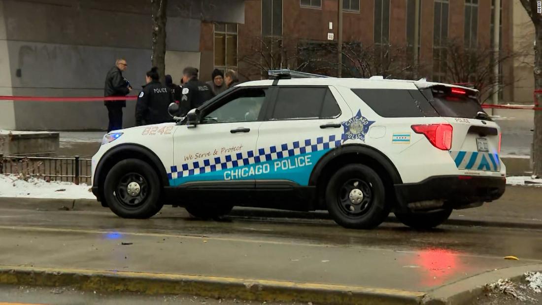 Disparan a cuatro estudiantes afuera de una secundaria en Chicago, se ...