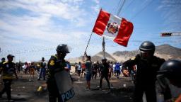 Saat kemarahan publik meningkat, anggota parlemen Peru menolak reformasi yang diperlukan untuk mengadakan pemilihan dini