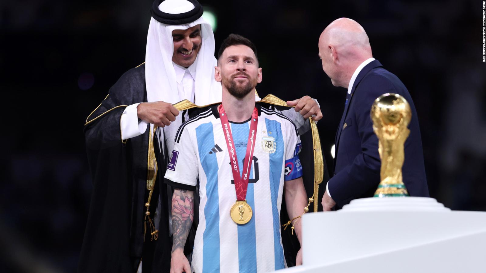 La fiebre por Messi y su camiseta de la selección argentina colapsa el  mercado - CNN Video