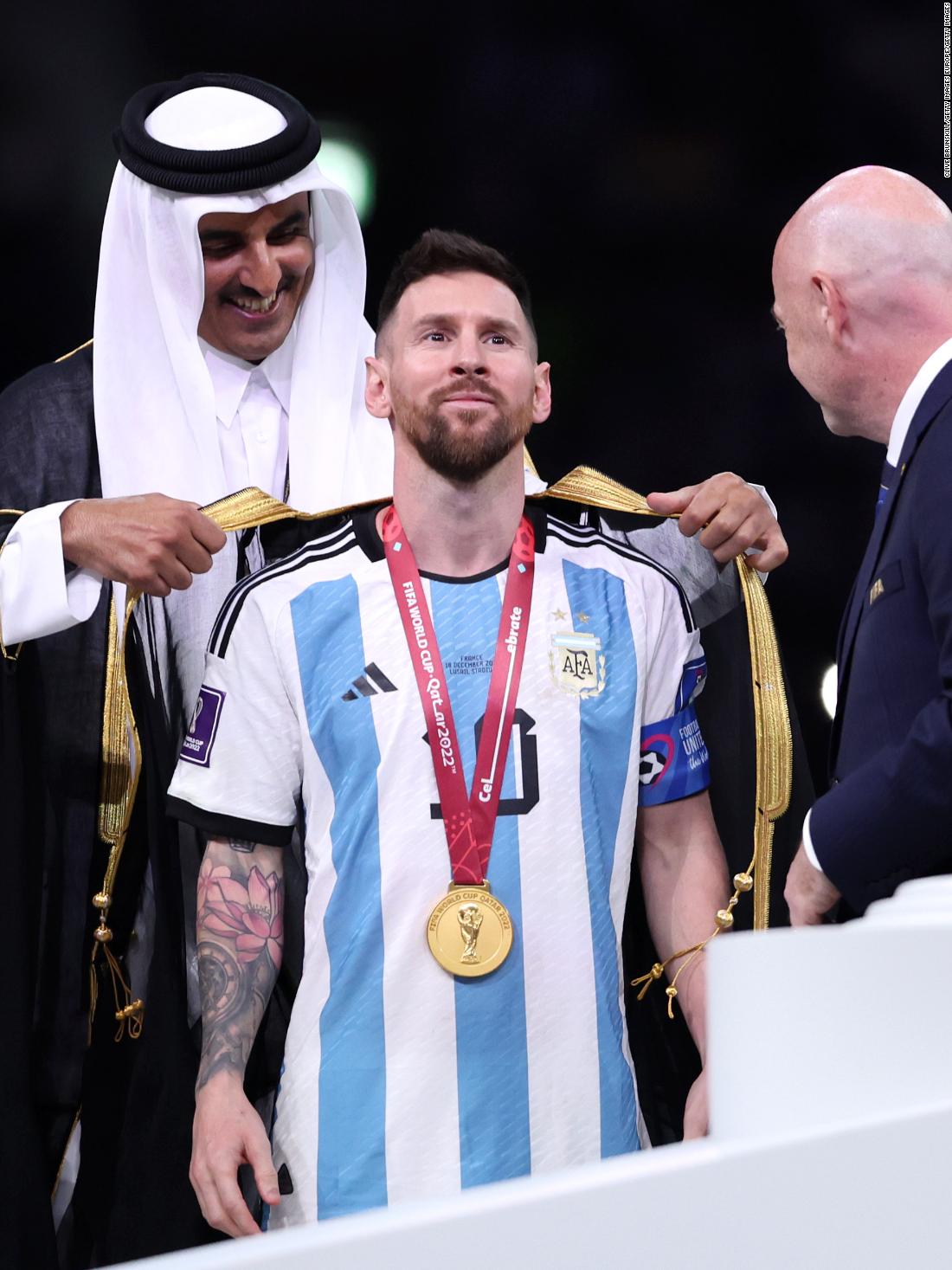 La fiebre por Messi y su camiseta de la selección argentina colapsa el  mercado - CNN Video