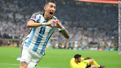 Di María celebrates after he scored Argentina&#39;s second goal against France in the World Cup final.