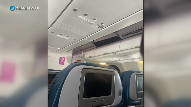 See inside of Hawaiian Airlines plane rocked by turbulence