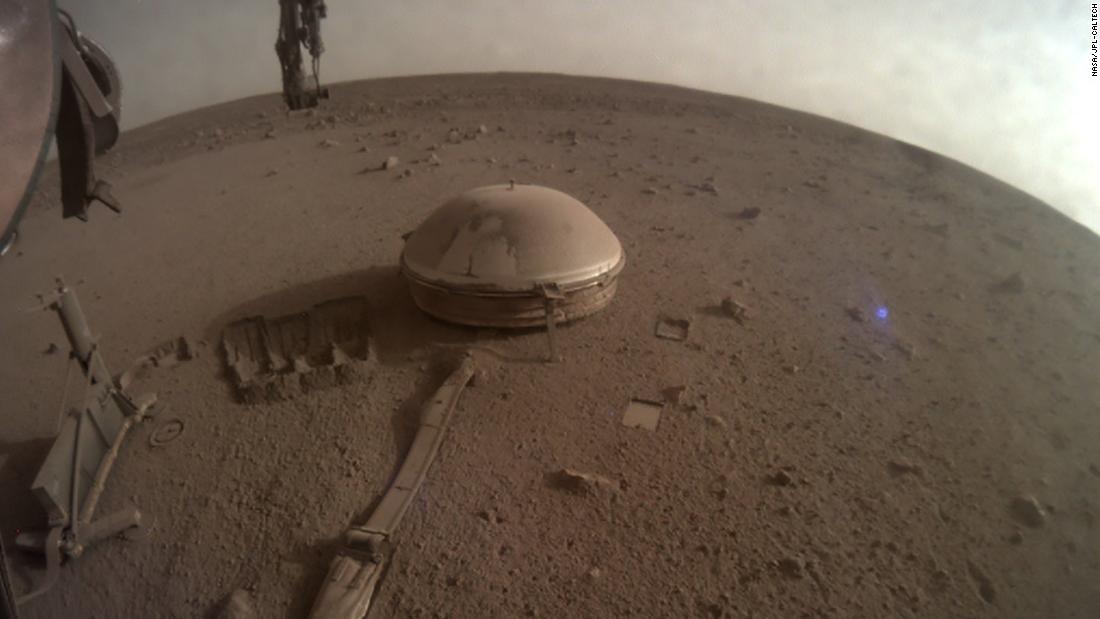 NASA mendeteksi gelombang seismik pertama di dalam inti Mars