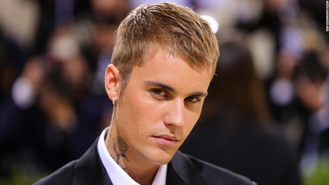 Justin Bieber slams H&M for their Bieber collection