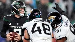 221223111919 zach wilson nfl hp video Zach Wilson: New York Jets quarterback booed off during defeat by Jacksonville Jaguars