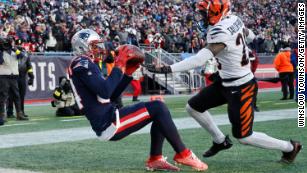 Ravens' Lamar Jackson holds up incredible sign from fan after Bucs win –  NBC Sports Boston