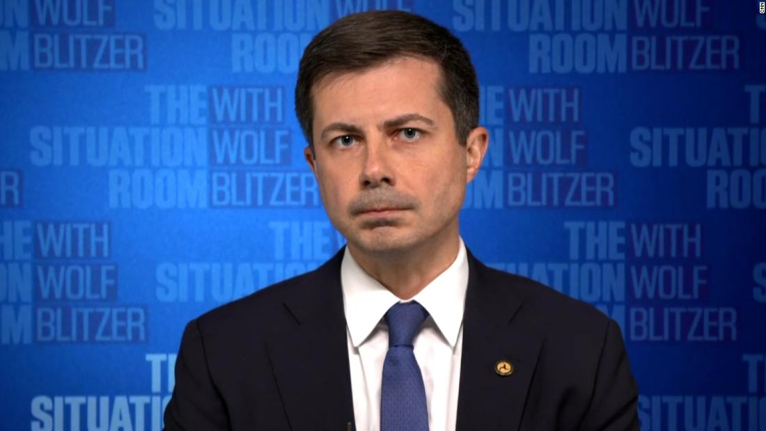 Video: Pete Buttigieg reacts to Southwest Airlines cancellations – CNN Video
