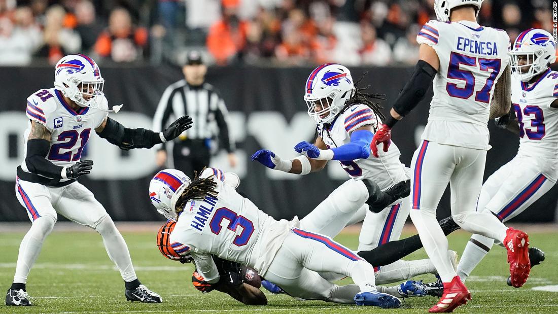 Buffalo Bills player Damar Hamlin collapses during game