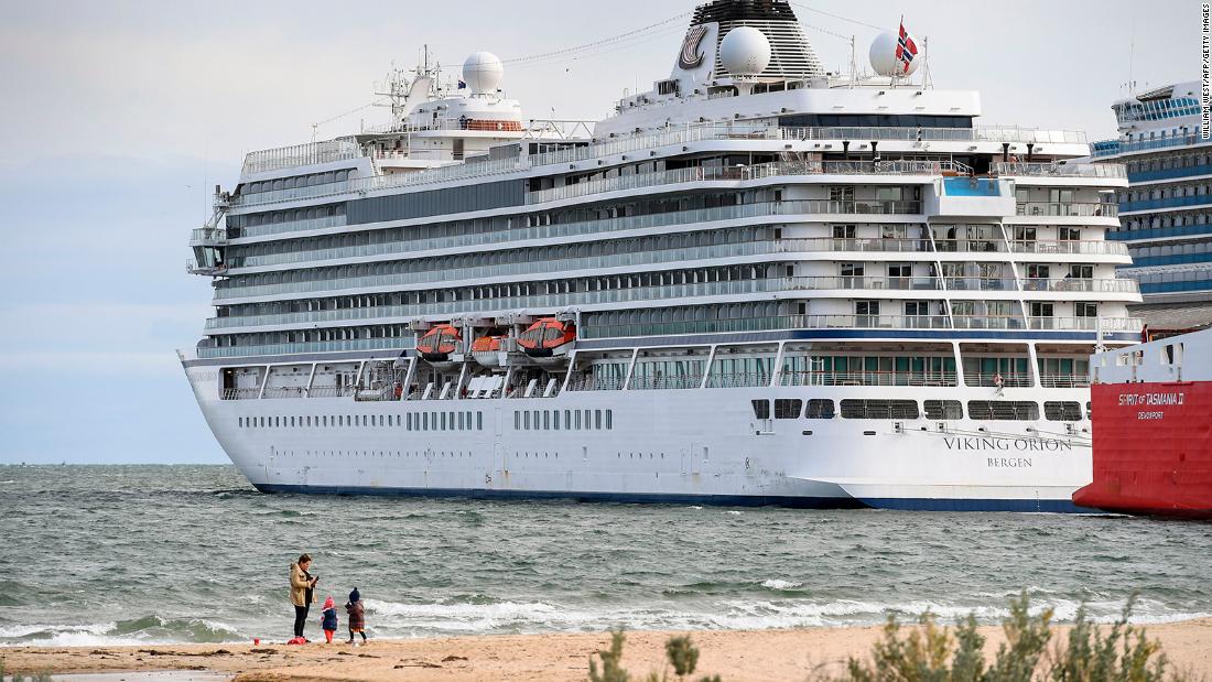 رست سفينة سياحية أسترالية للتنظيف الحيوي لتعويض الركاب