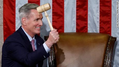 U.S. House Republican Leader Kevin McCarthy (R-CA) wields the Speaker's gavel after being elected  the next Speaker of the U.S. House of Representatives in a late night 15th round of voting on the fourth day of the 118th Congress at the U.S. Capitol in Washington, U.S., January 7, 2023. REUTERS/Evelyn Hockstein