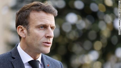 France&#39;s President Emmanuel Macron plans to raise the official retirement age from 62 to 64.