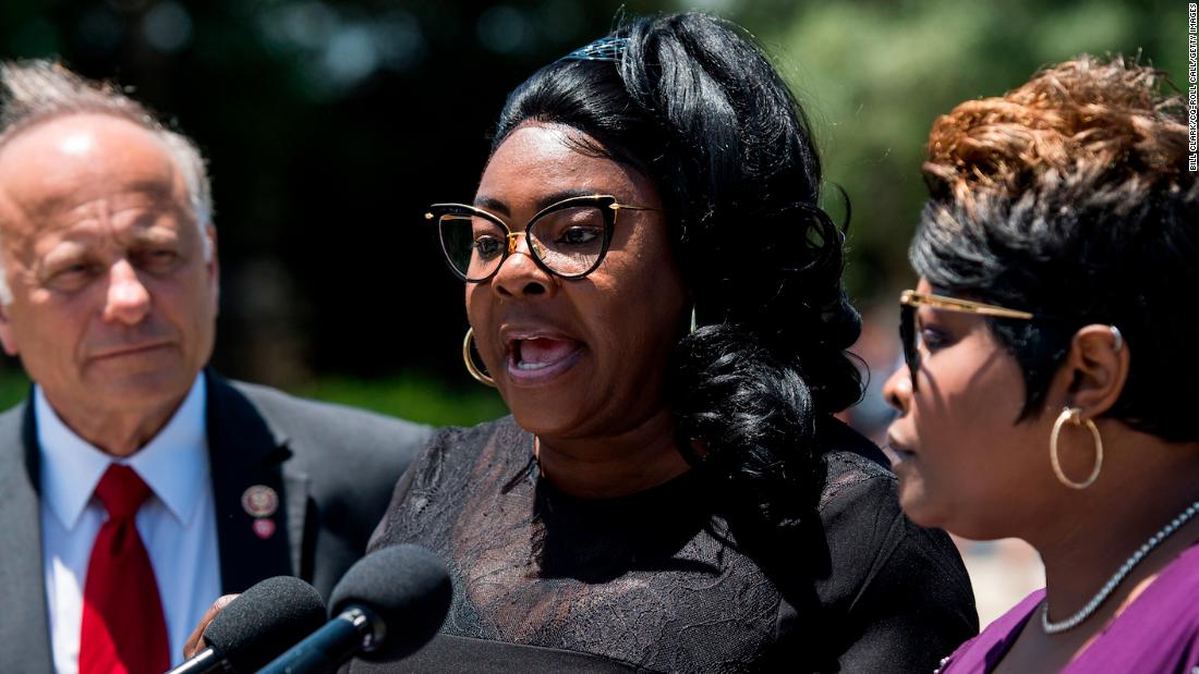 &lt;a href=&quot;http://www.cnn.com/2023/01/10/politics/lynette-hardaway-diamond-and-silk-death/index.html&quot; target=&quot;_blank&quot;&gt;Lynette Hardaway&lt;/a&gt;, a prominent conservative social media personality and member of the duo Diamond &amp;amp; Silk, died at the age 51, a post on the pair&#39;s Facebook account announced on January 9. 