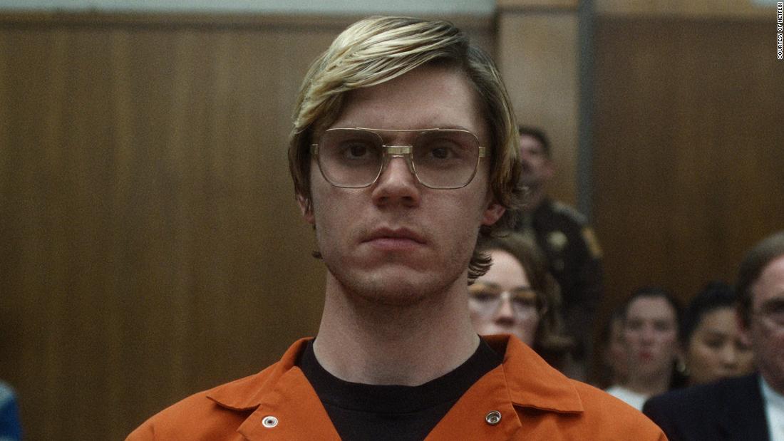 &lt;strong&gt;Best actor in a limited series&lt;/strong&gt;&lt;strong&gt;: &lt;/strong&gt;Evan Peters, &quot;Monster: The Jeffrey Dahmer Story&quot; 