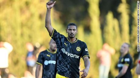 After two surgeries and four rounds of chemotherapy, Sébastien Haller makes Dortmund debut