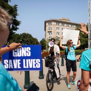 Alito and Thomas encourage opponents of gun control laws to keep pressure on the courts