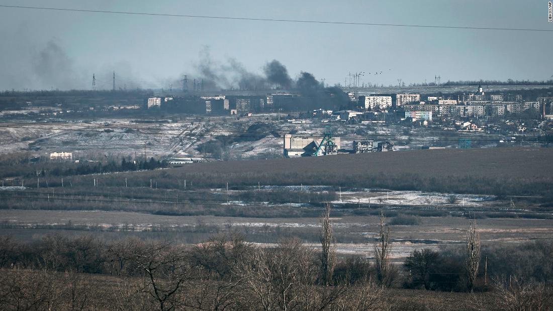 Nové video ukazuje obrovskou explozi v budově, kterou zřejmě obsadily ruské síly v Solidaru