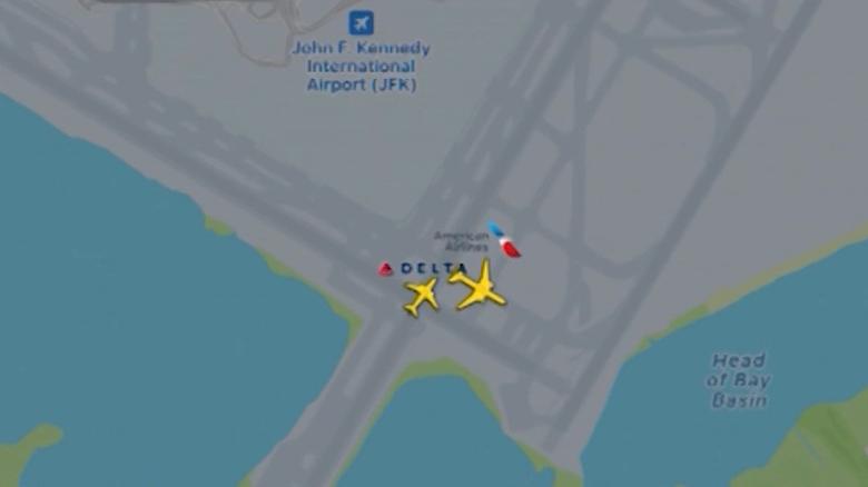Radar animation shows near-miss between 2 passenger planes at JFK 