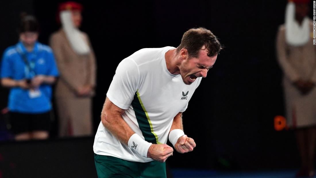 Andy Murray wins epic five-set battle with No. 13 seed Matteo Berrettini at Australian Open