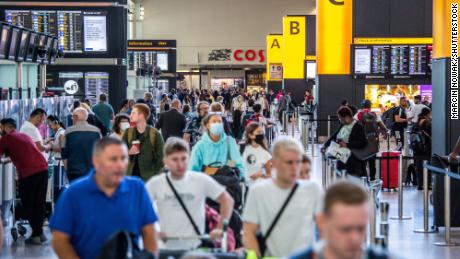 The rich should pay higher fares to clean up aviation, says Heathrow boss