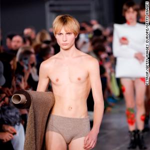 Bare torsos and fine tailoring at Fashion Week in Milan