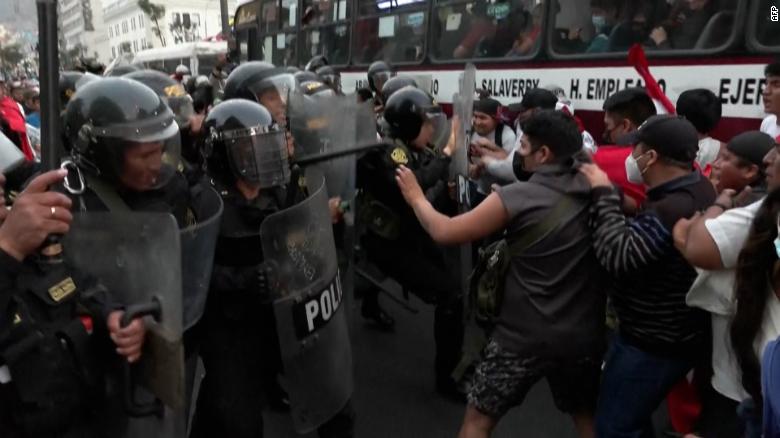 Wondering what&#39;s happening in Peru? CNN explains in 2 minutes