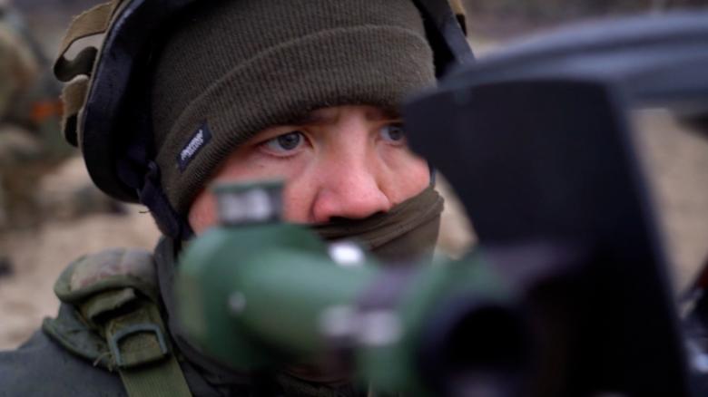 Watch Ukrainian troops prepare for looming Russian offensive