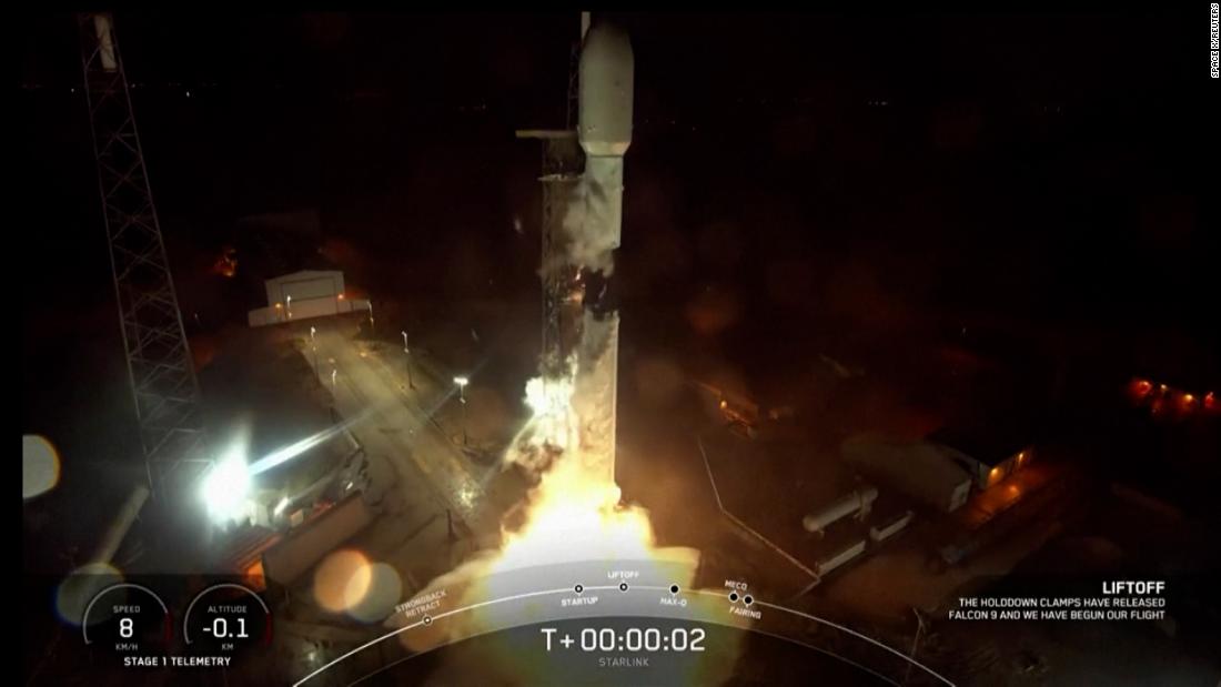 Así Fue El Lanzamiento De 56 Satélites Starlink De Spacex Cnn Video 7703