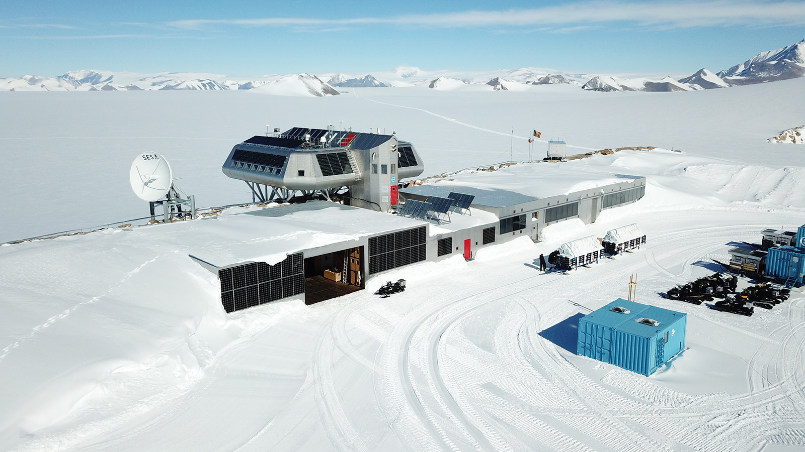 Арктический и антарктический научно исследовательский. Антарктида Полярные станции. Станция Восток в Антарктиде 2021. Полярная станция Восток в Антарктиде. Исследовательские станции в Антарктиде.