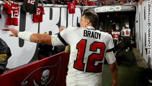 Tom Brady, Rob Gronkowski carry Tampa Bay Buccaneers past Dallas Cowboys in  NFL season opener - ESPN