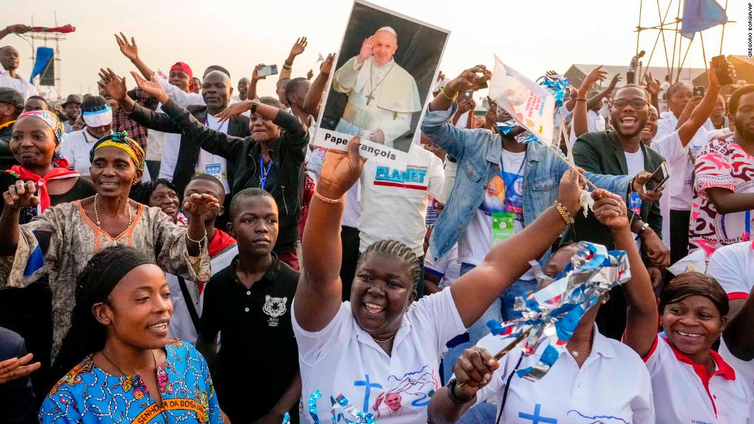 Pope Francis attracts more than one million worshippers to DRC Mass