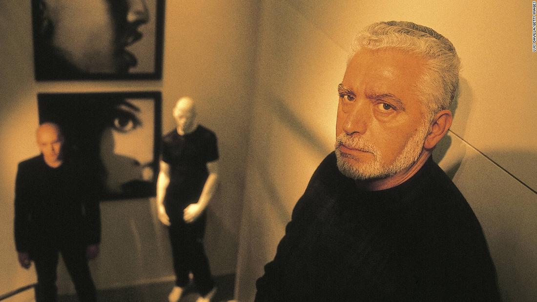 Paco Rabanne, Spanish fashion designer known for his Space Age creations, dies at 88