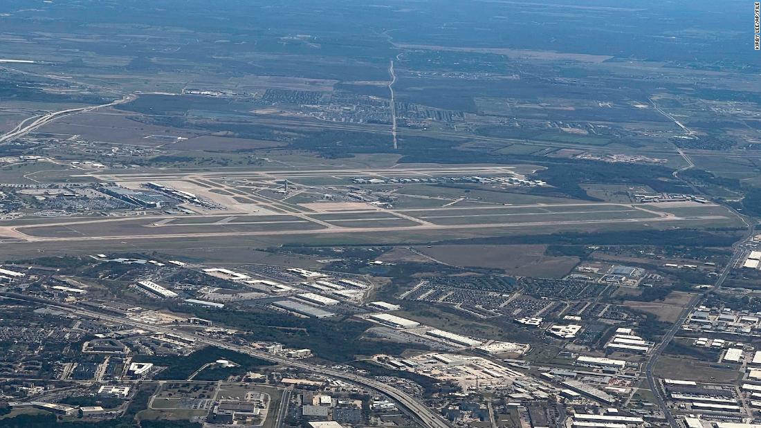 Investigators probe possible near-collision between two aircraft on airport runway in Texas