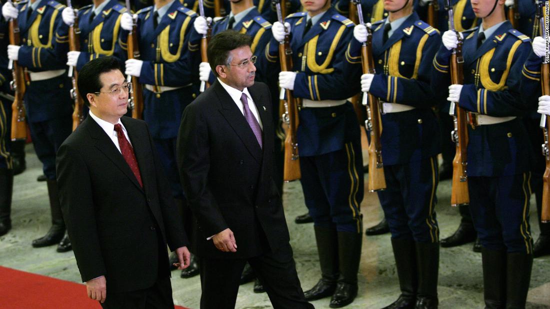 Musharraf and Chinese leader Hu Jintao inspect an honor guard in Beijing in February 2006.