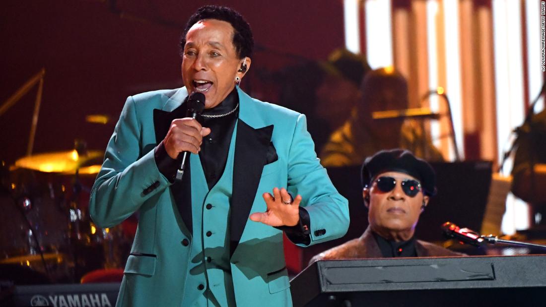 Legends Smokey Robinson and Stevie Wonder perform together during the show.